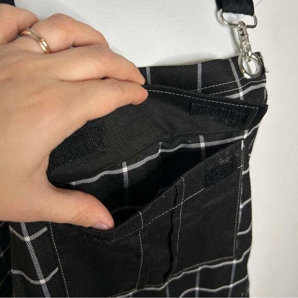 HOT TOPIC Shortalls Shorts Overalls Size Medium Emo Punk Skater Goth Grunge Alt - Picture 6 of 9